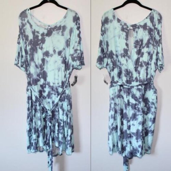 NWT Torrid Tie Dye Super Soft Knit Romper Shorts Blue Women's Size 4 4X H13563 - Picture 10 of 12